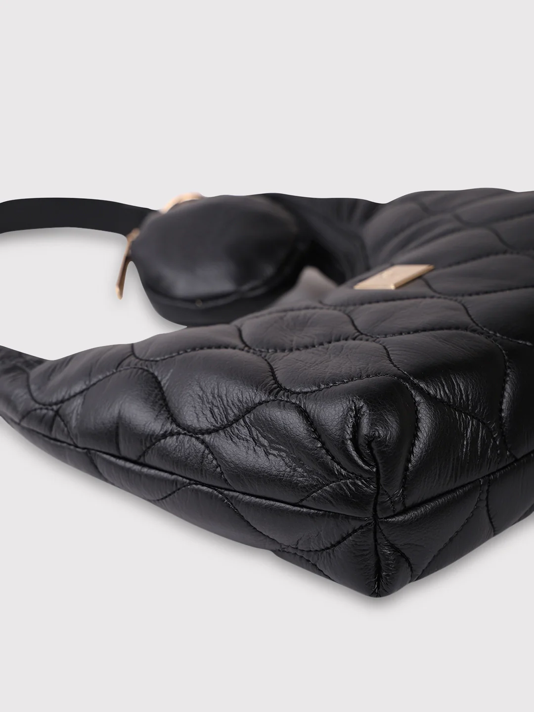 Caprese Briar Medium Black Hobo Bag - Image 5