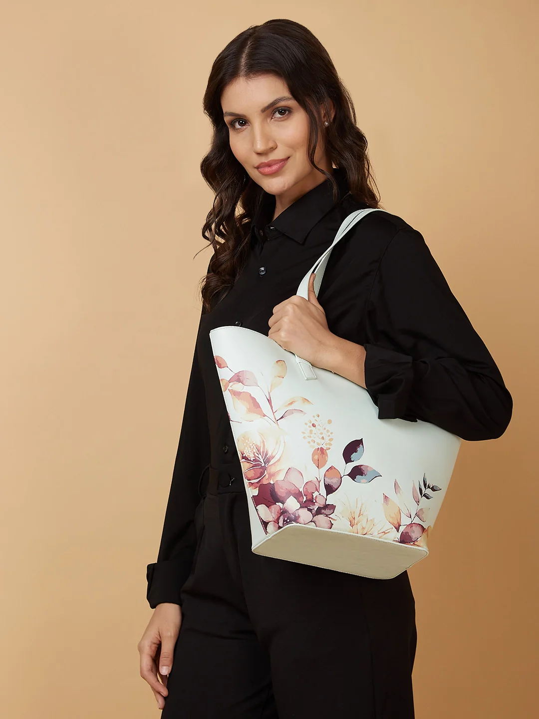 Caprese Alaya Large Green Satchel Bag - Image 3