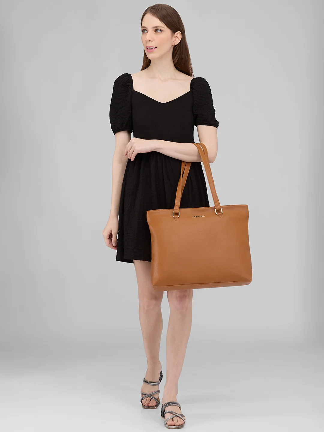 Caprese Amelia Medium Tan Tote Bag - Image 3