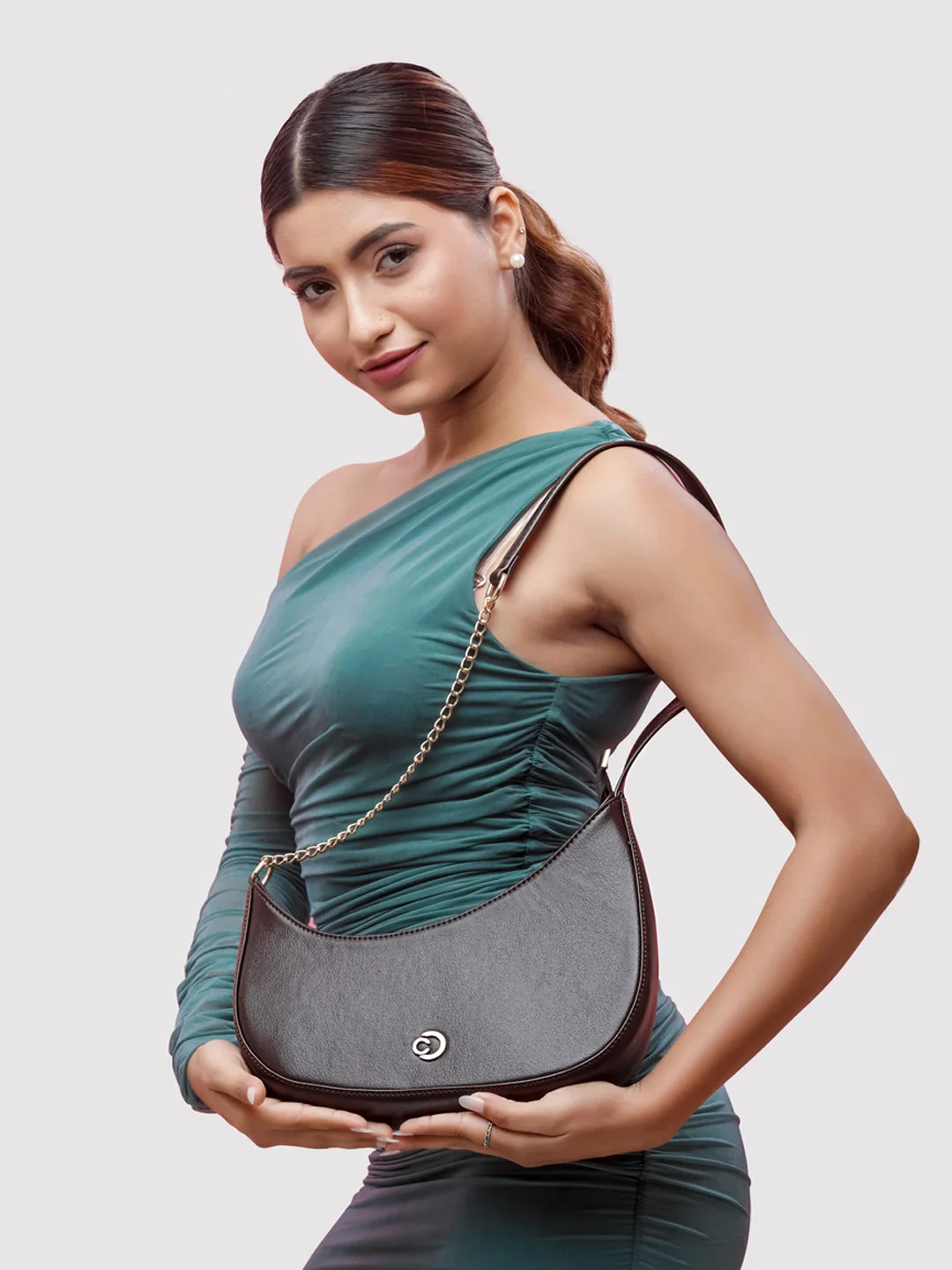Caprese August Medium Dark Oak Sling Bag - Image 4