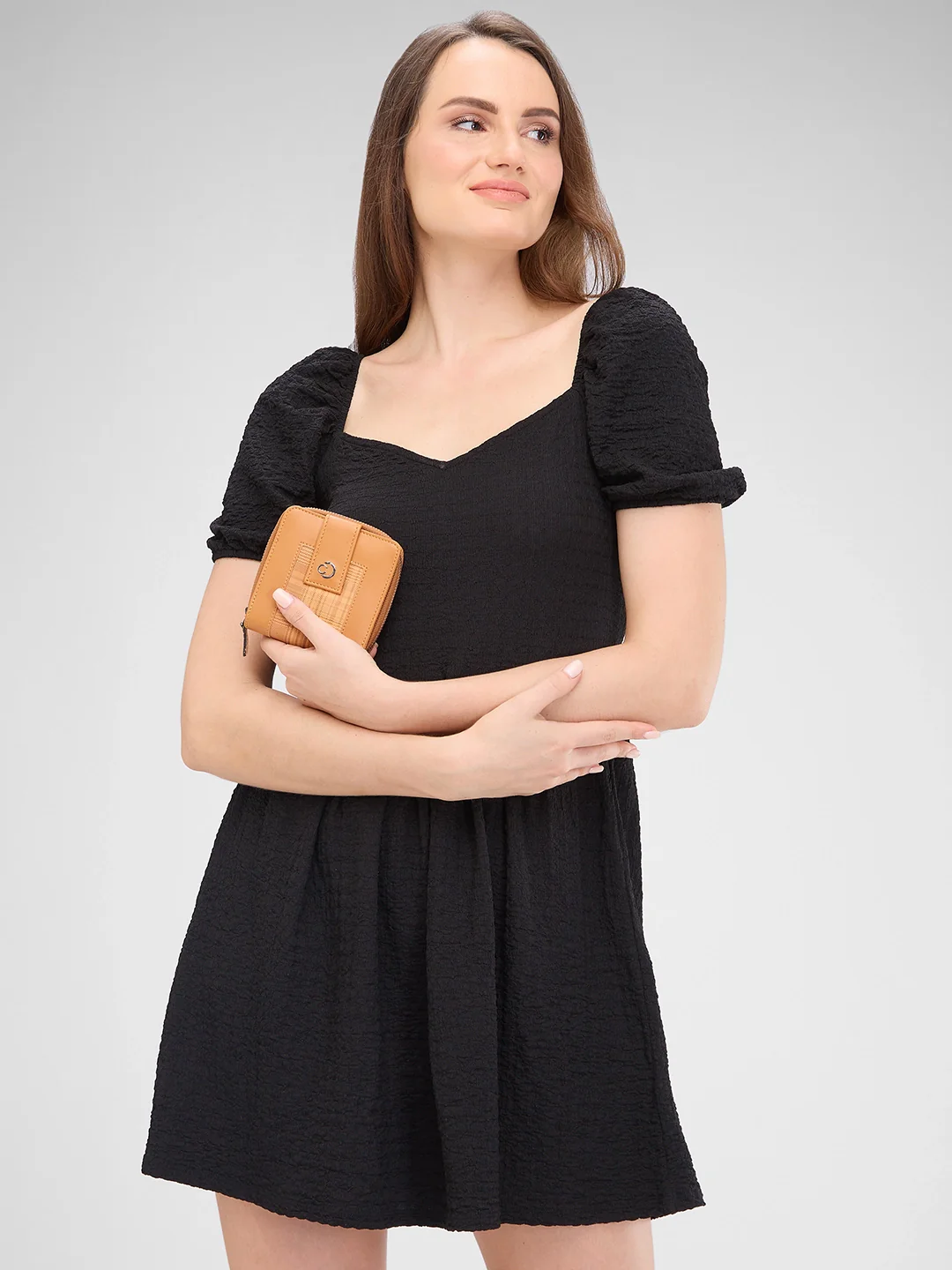 Caprese Avery Small Tan Wallet - Image 6
