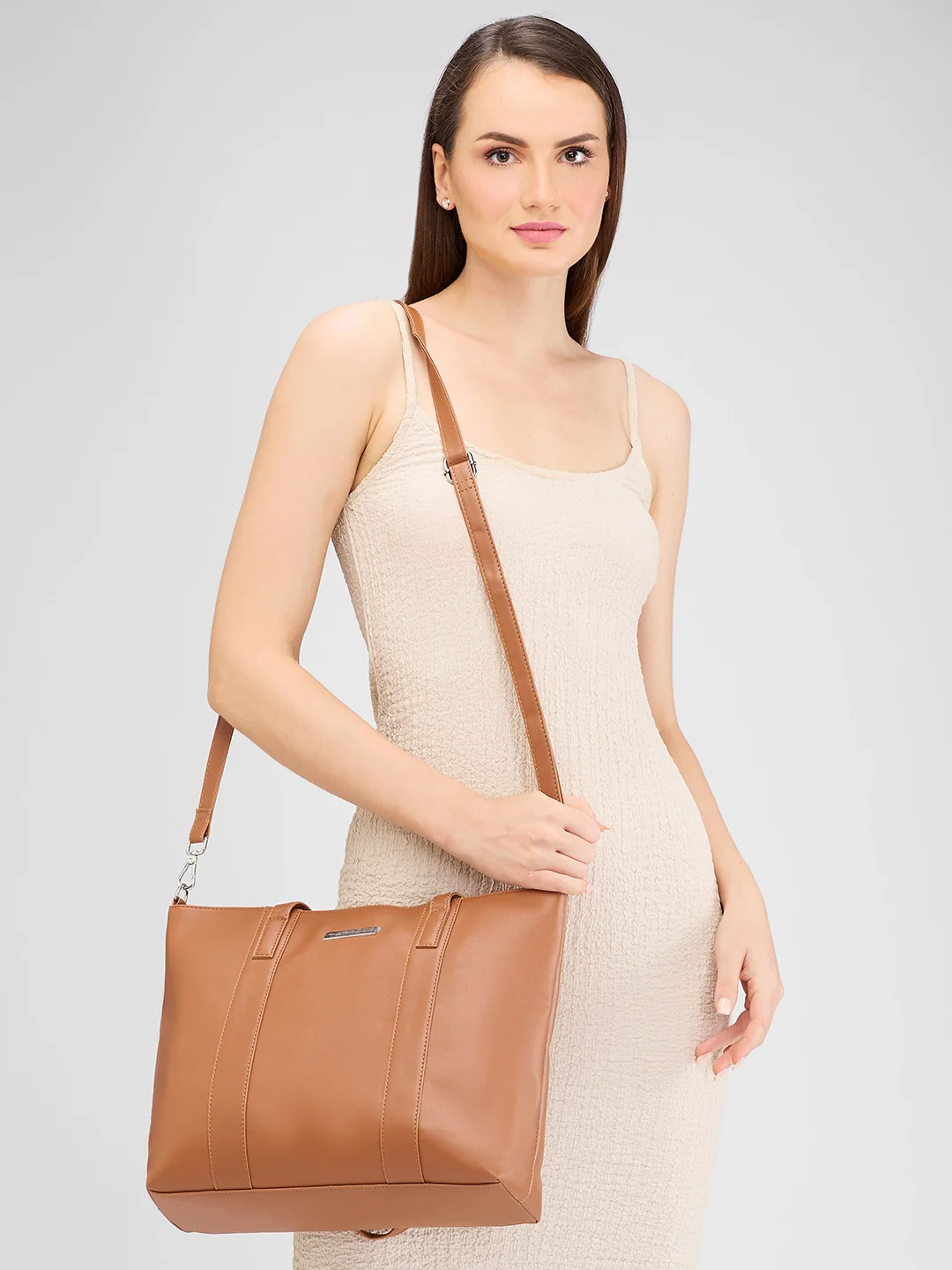 Caprese Bailey Medium Saddle Tote Bag - Image 13