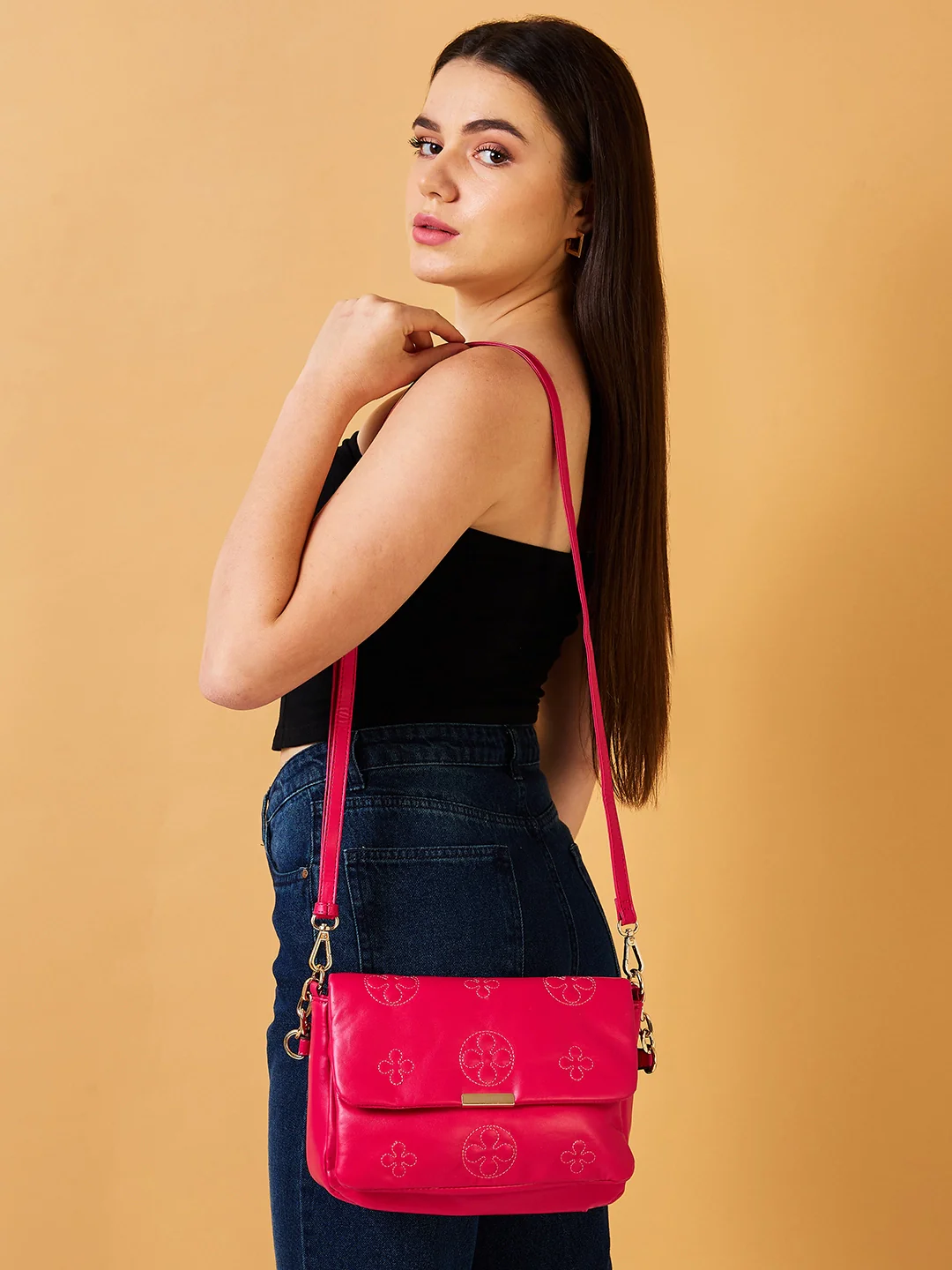 Caprese Briana Medium Fuchsia Sling Bag - Image 7