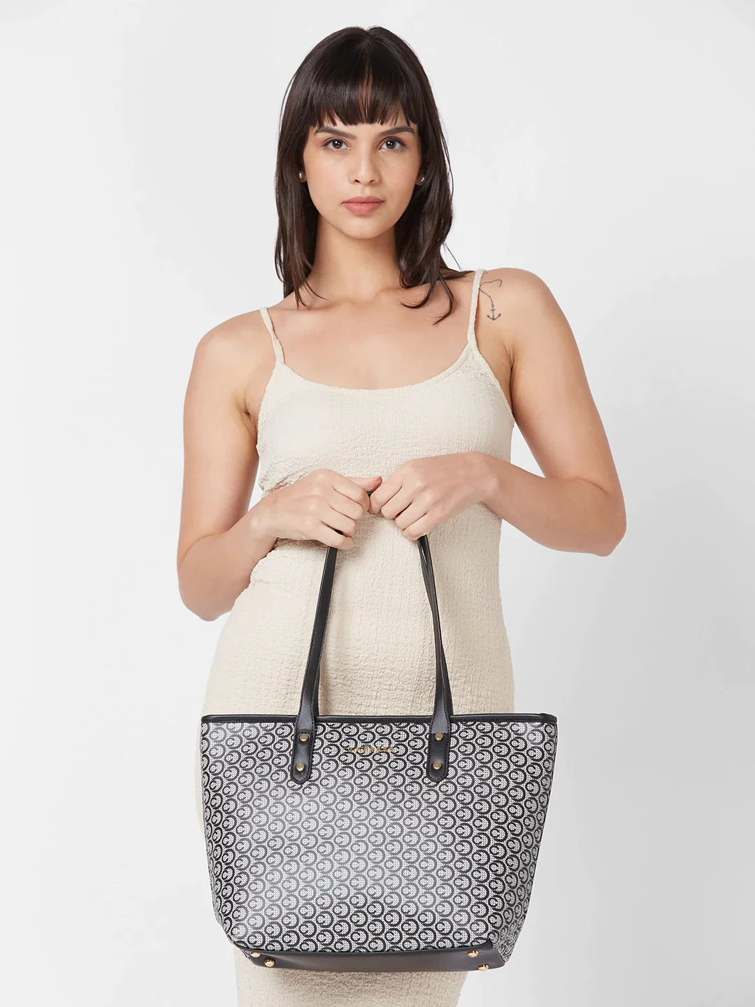 Caprese Callie Large Black Tote Bag - Image 3