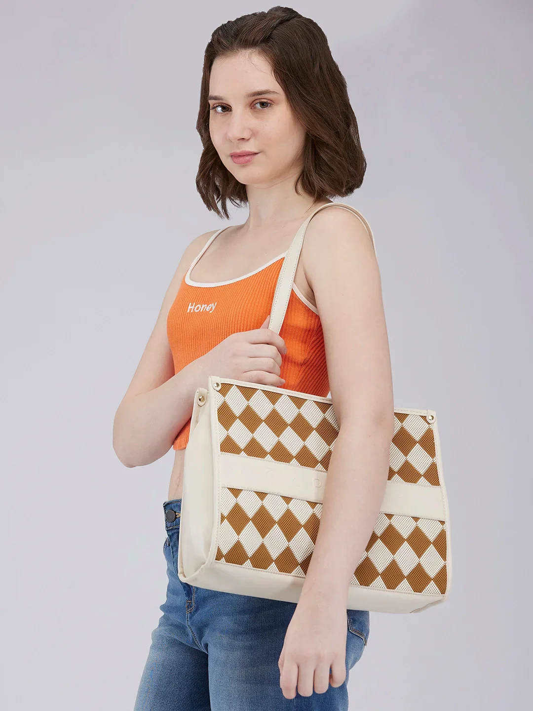 Caprese Checker Medium Cream Tote Bag - Image 3