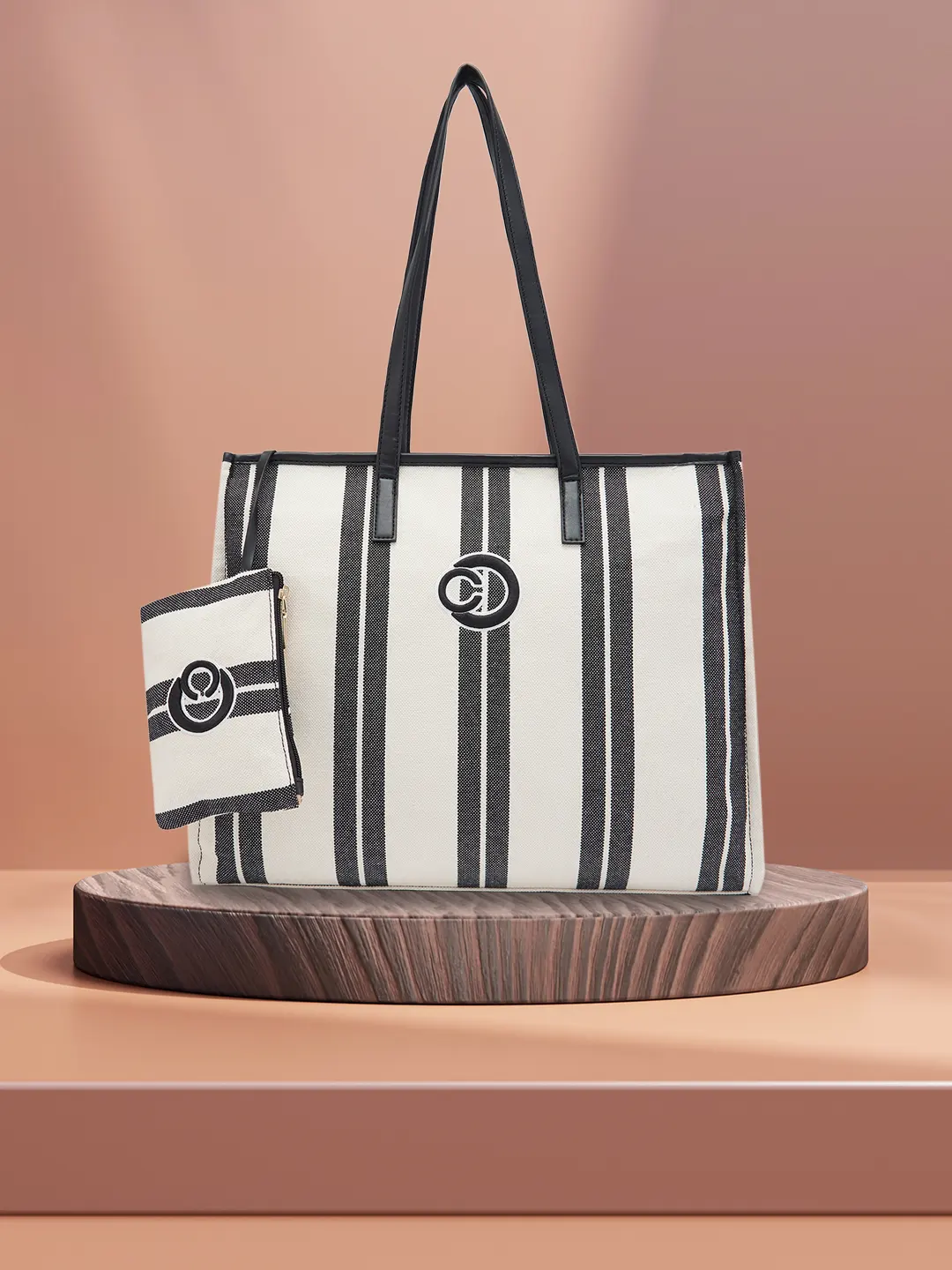 Caprese Dixie Large Black Tote Bag - Image 3