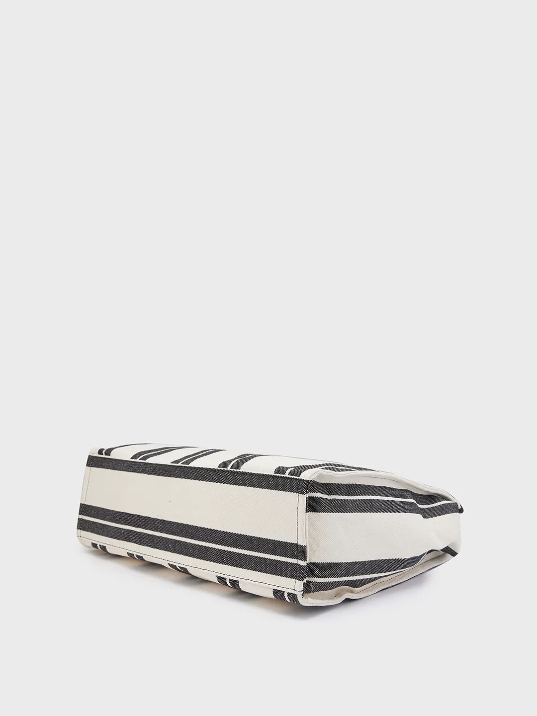 Caprese Dixie Large Black Tote Bag - Image 9
