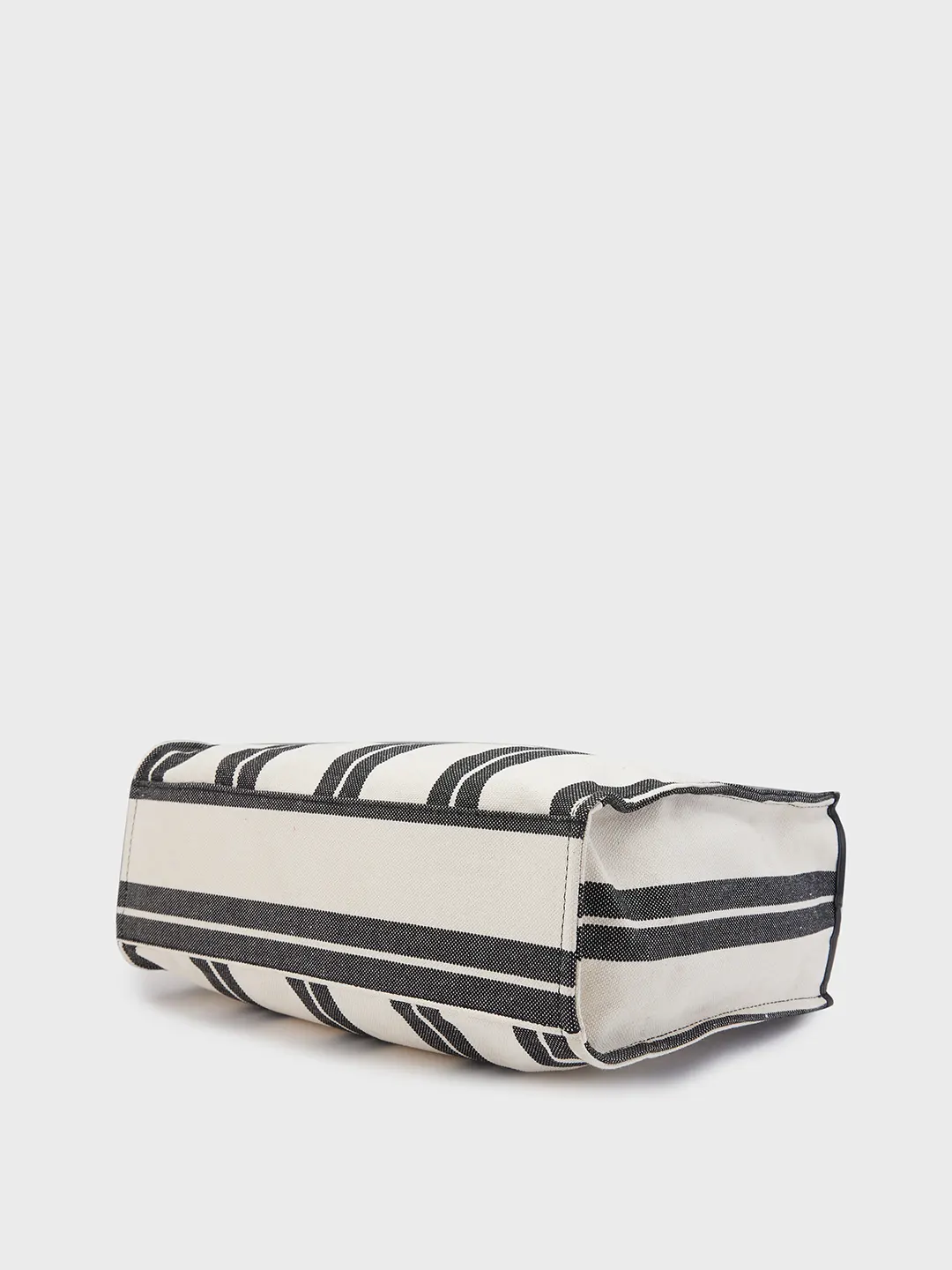 Caprese Dixie Medium Black Tote Bag - Image 7
