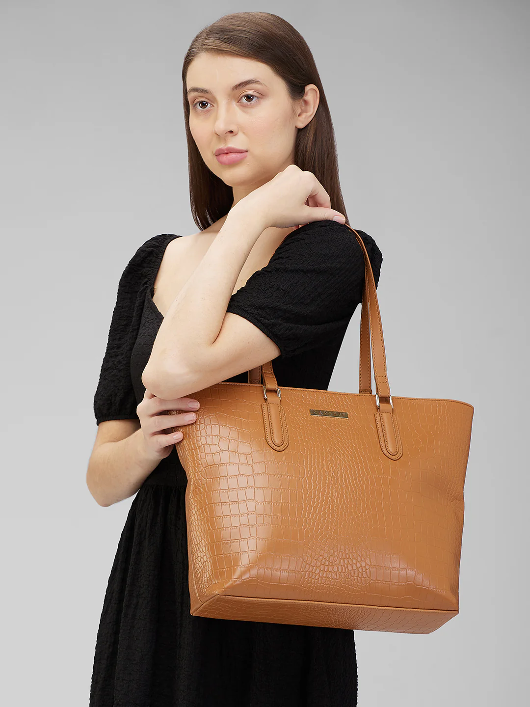 Caprese Flix Medium Tan Tote Bag - Image 13