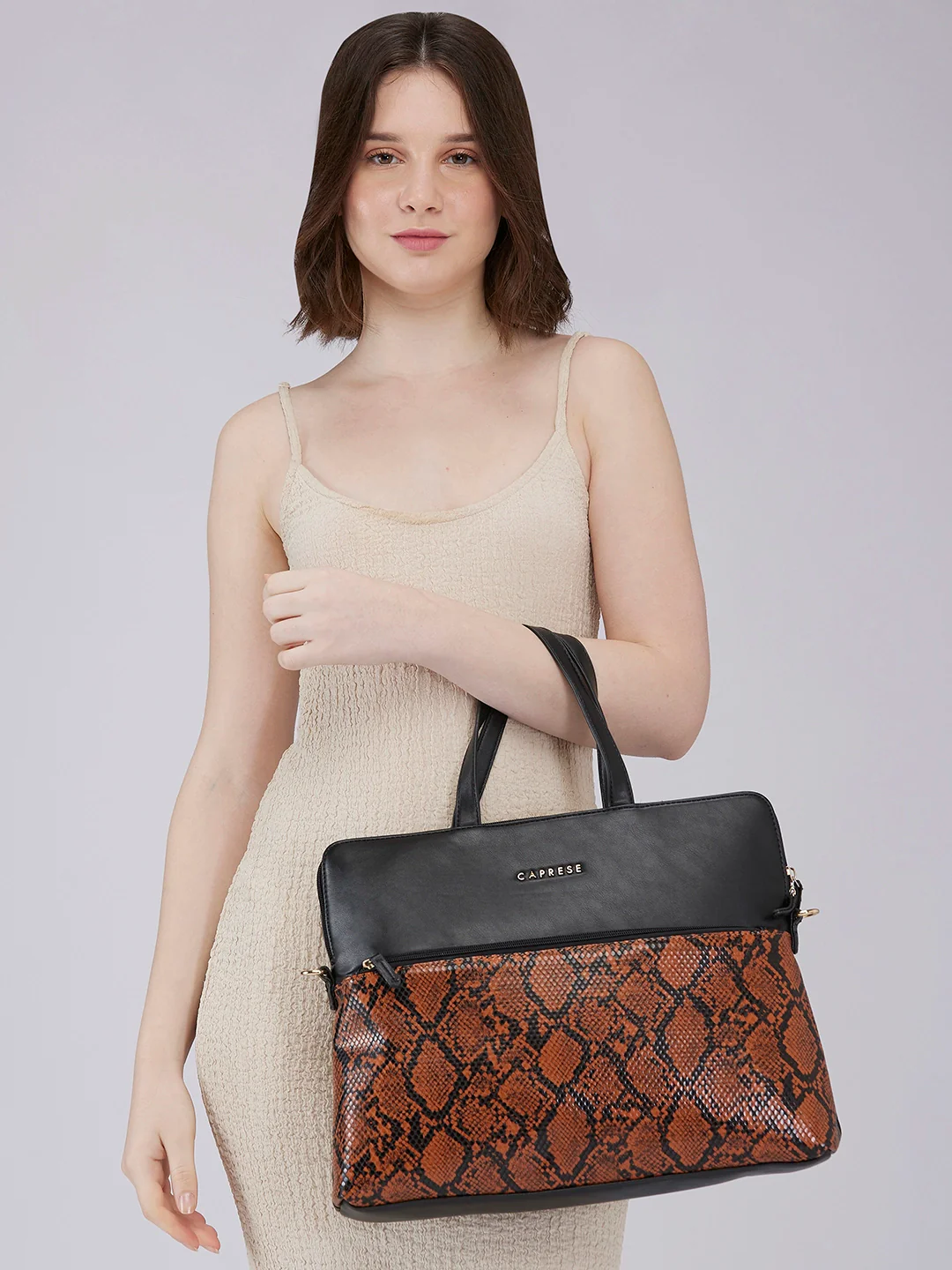 Caprese Gypsy Large Black Laptop Bag - Image 12