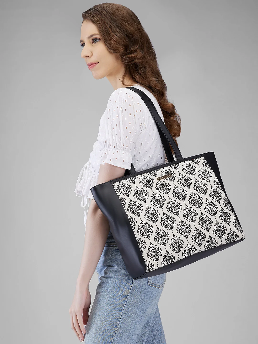 Caprese Hanna Large Black Tote Bag - Image 10