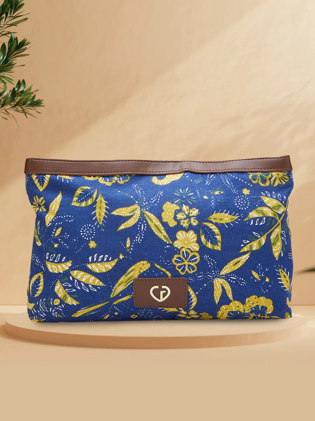Caprese Hazel Large Blue Sling Bag - Image 3