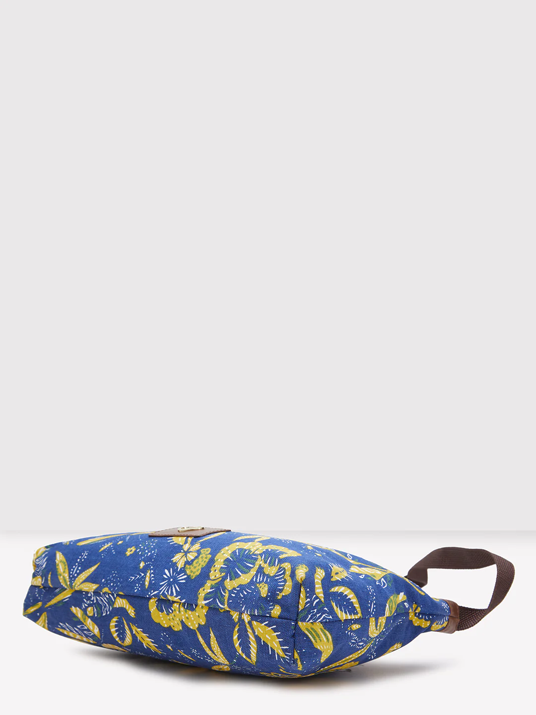 Caprese Hazel Large Blue Sling Bag - Image 6