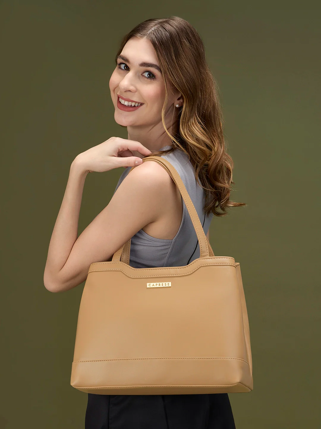 Caprese Kai Large Ocher Tote Bag - Image 10