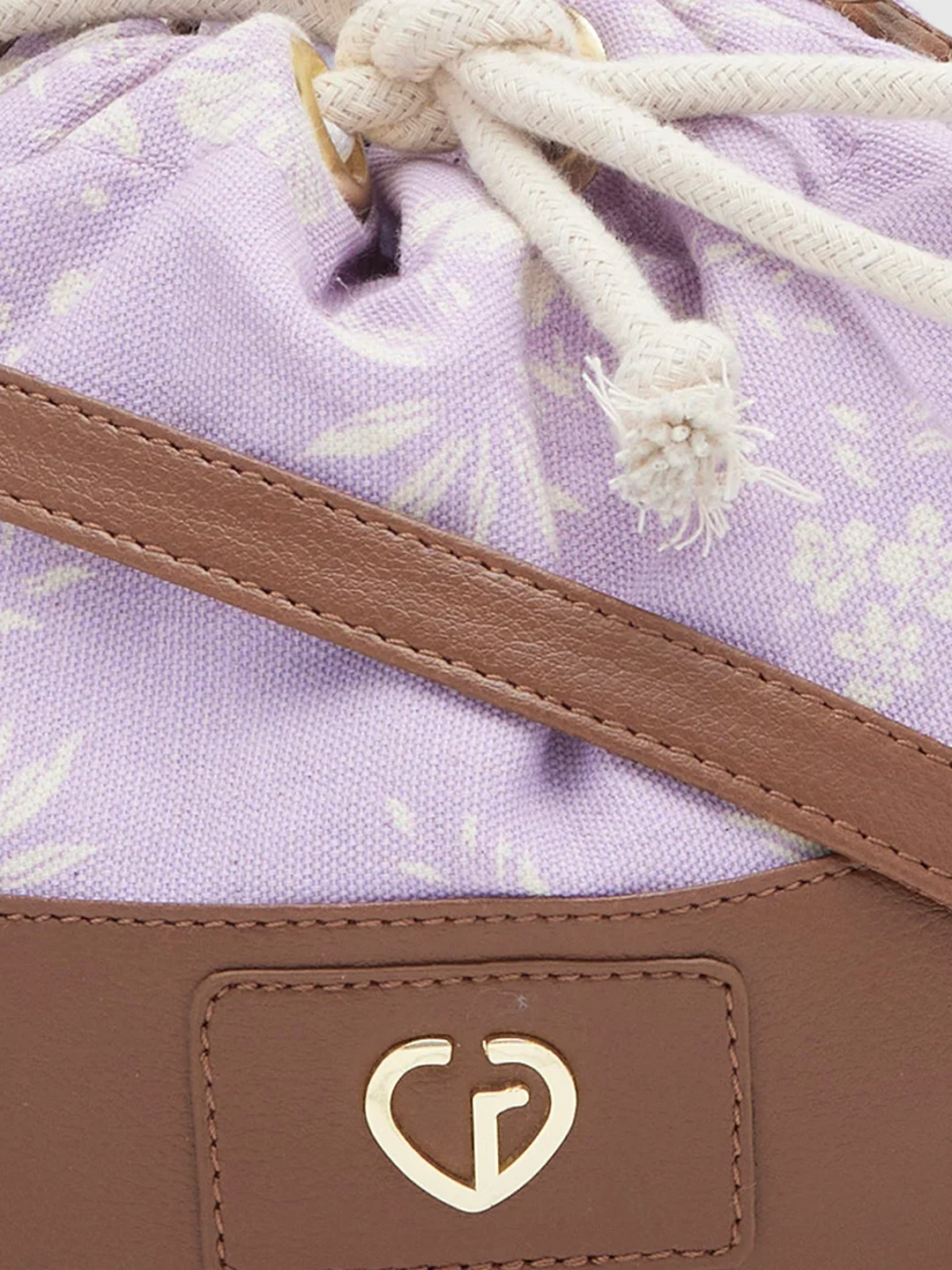 Caprese Kendall Large Lilac Sling Bag - Image 9