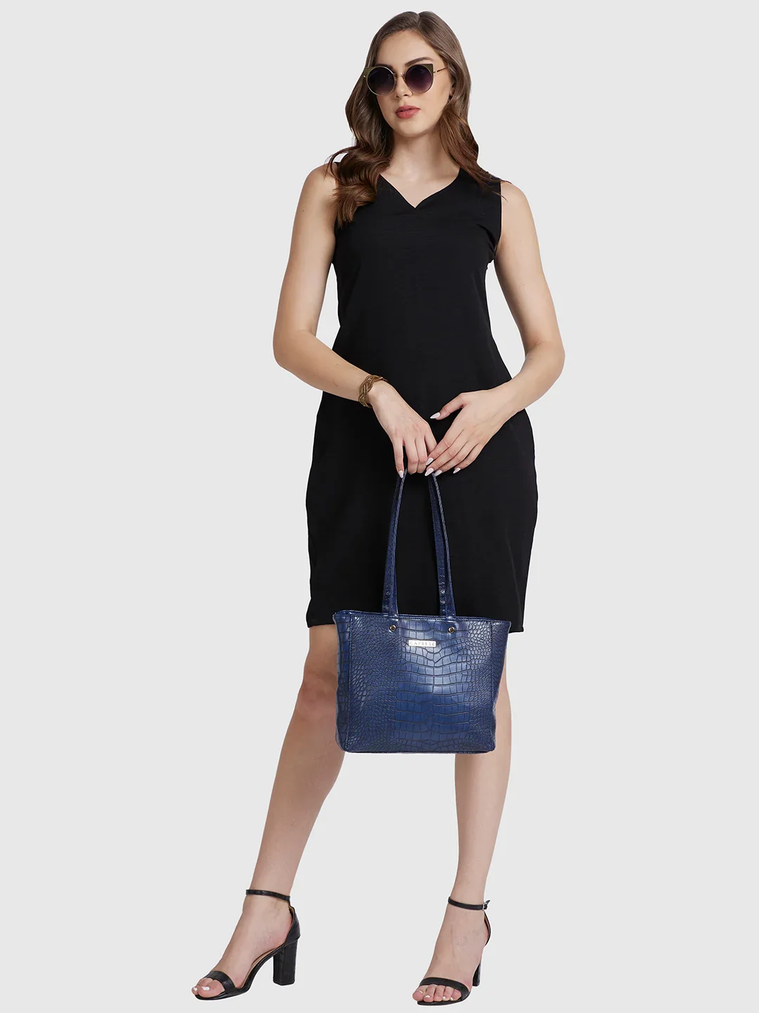Caprese Luciana Medium Navy Tote Bag - Image 13