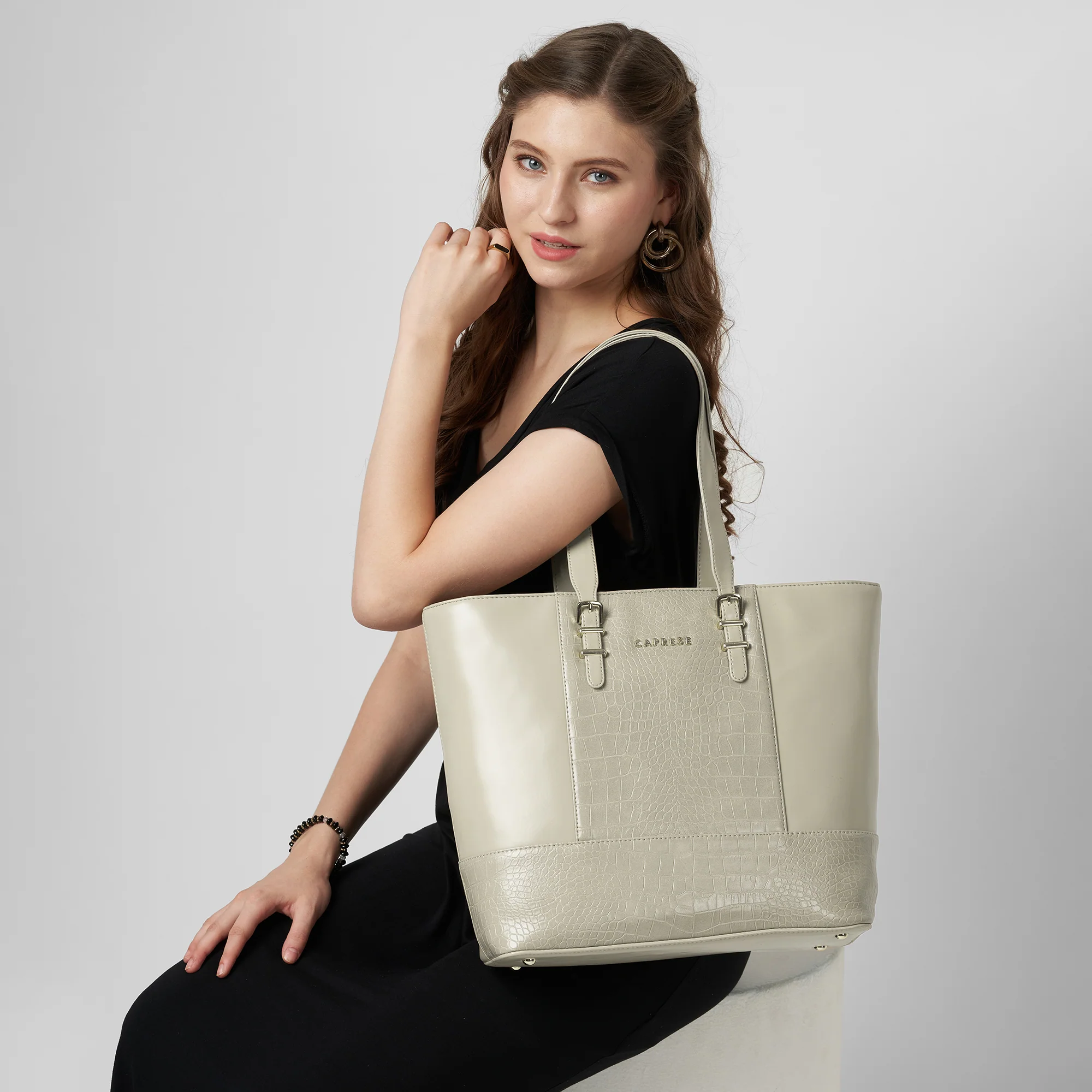 Caprese  Macie Large Alpine Oat Tote Bag - Image 10