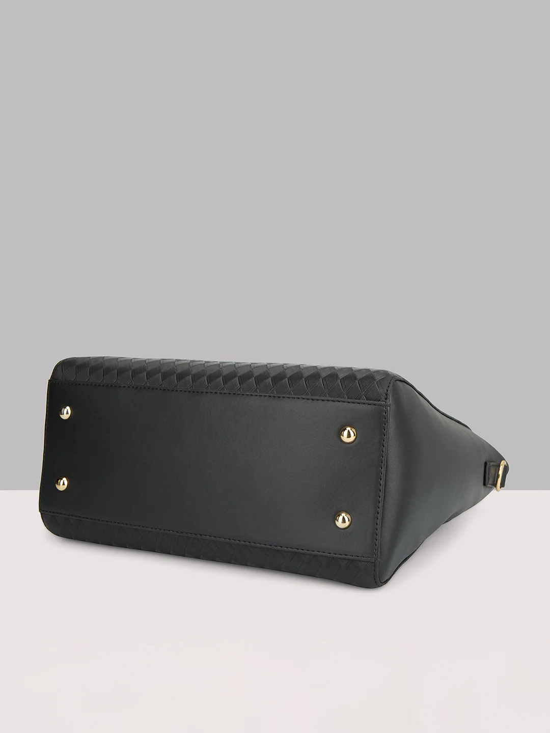 Caprese Maddy Medium Black Tote Bag - Image 7