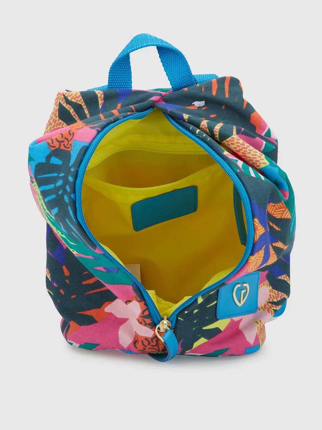 Caprese Octavia Small Fuchsia Backpack - Image 7