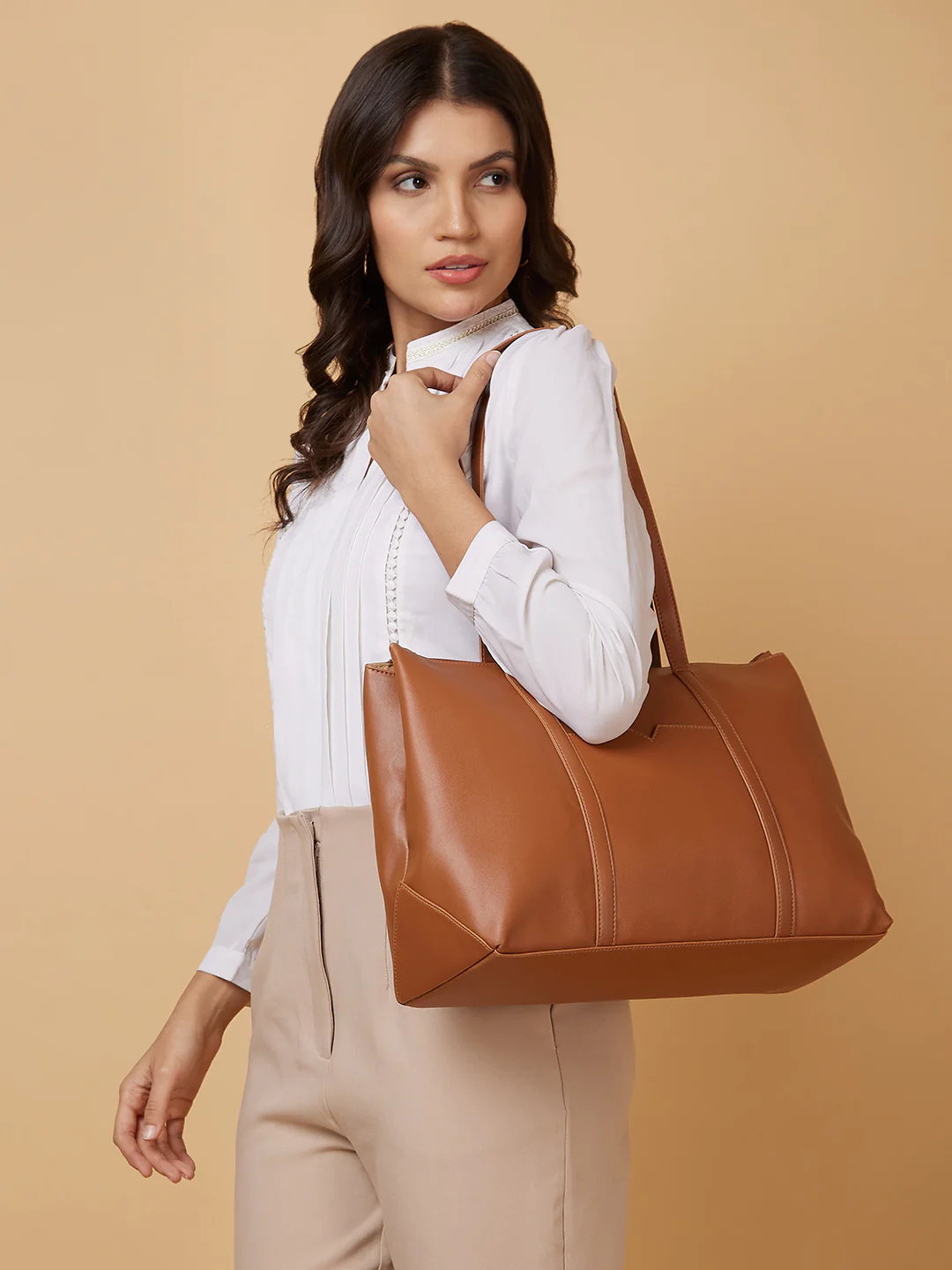 Caprese Pattie Large Tan Tote Bag - Image 9