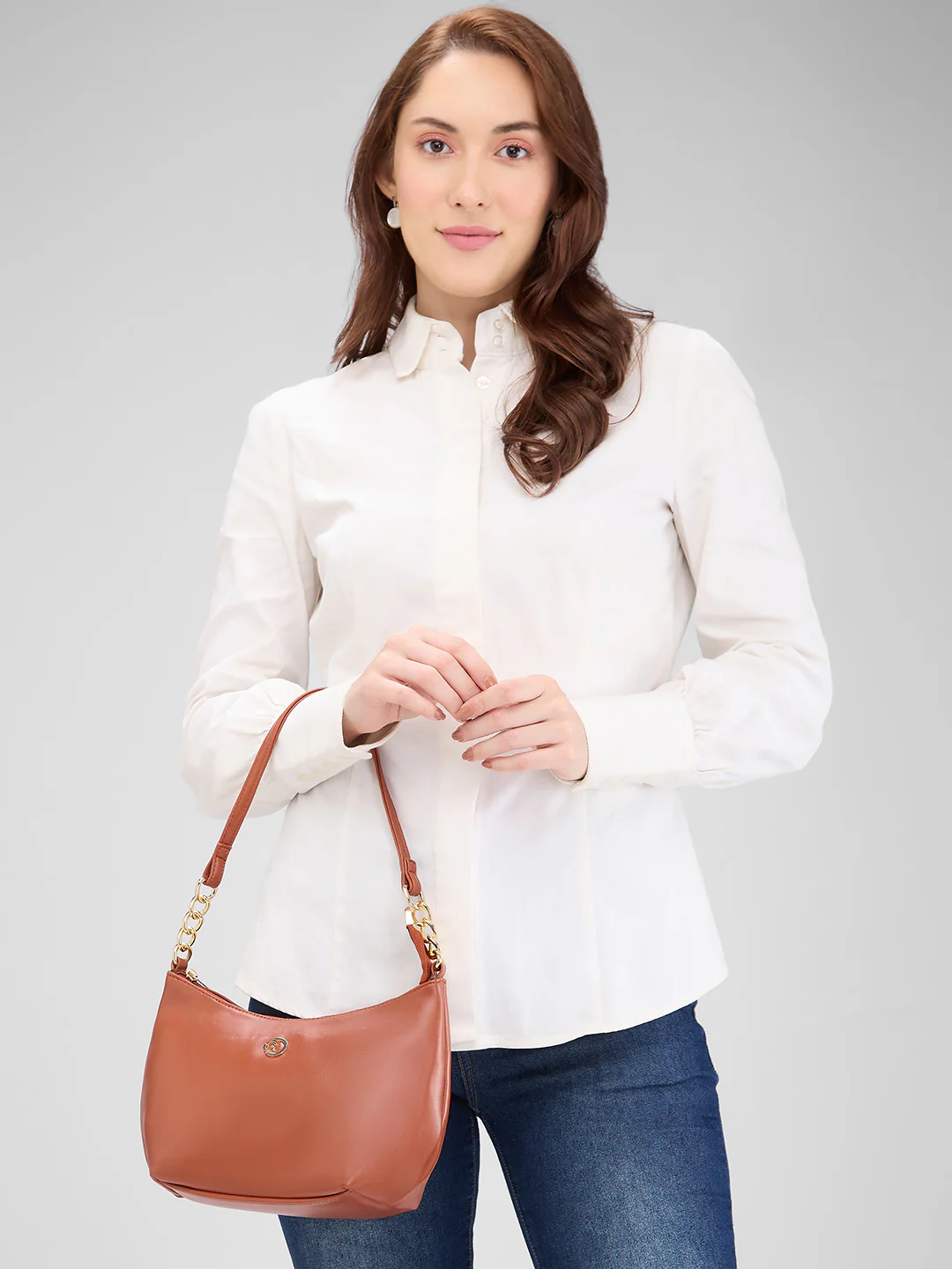 Caprese Perline Medium Tan Baguatte Bag - Image 12