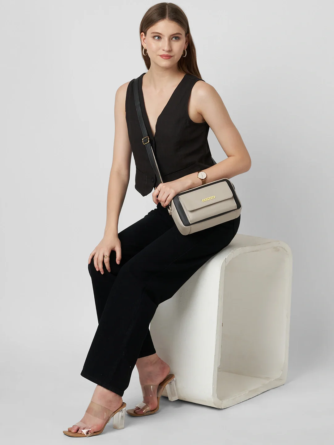Caprese Regina Medium Black Sling Bag - Image 7