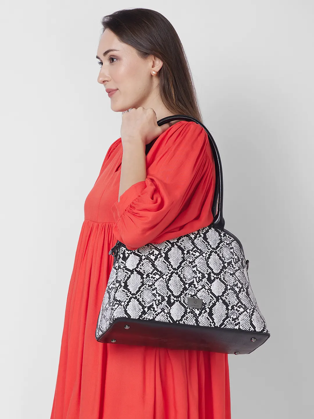 Caprese Saylor Large Black Satchel Bag - Image 12