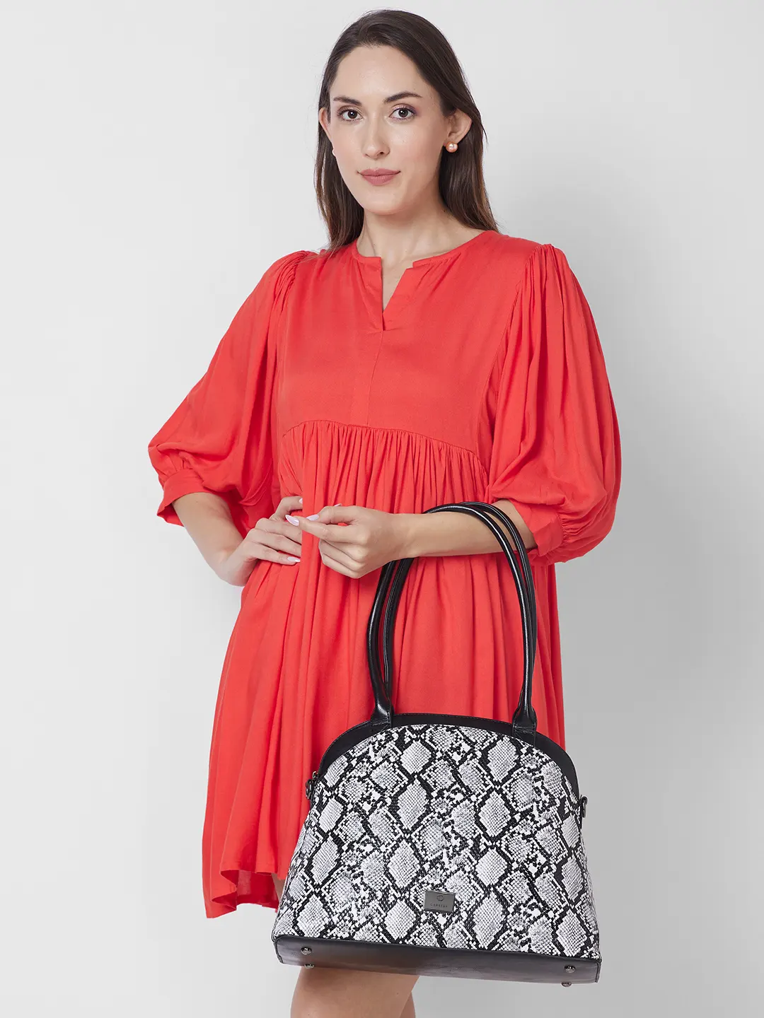 Caprese Saylor Large Black Satchel Bag - Image 13