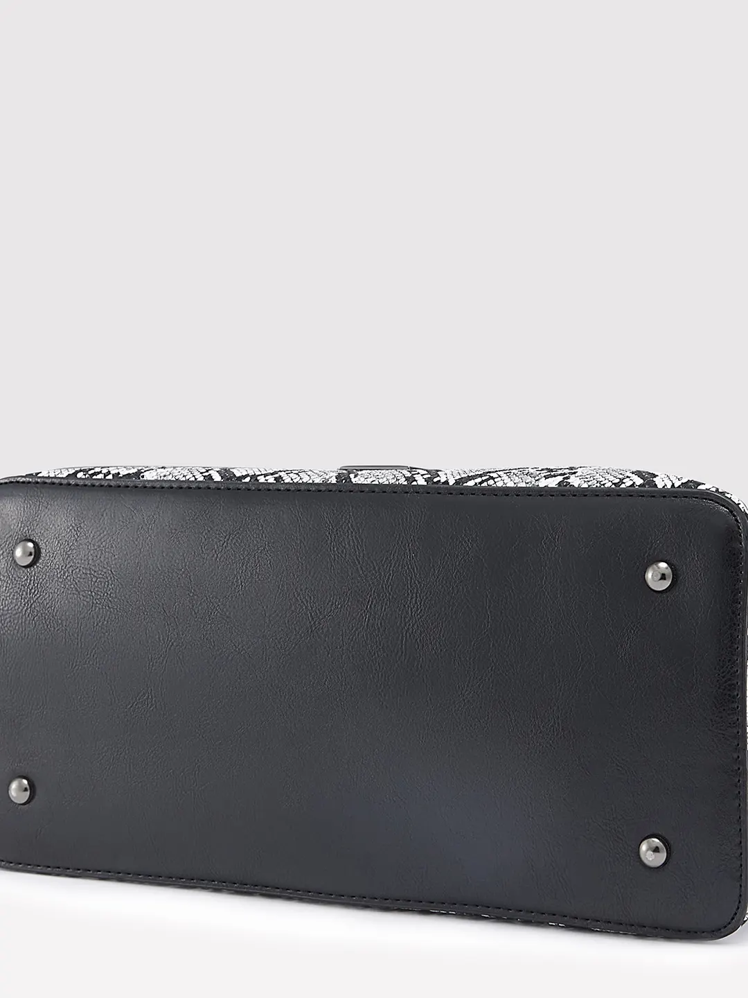 Caprese Saylor Large Black Satchel Bag - Image 9