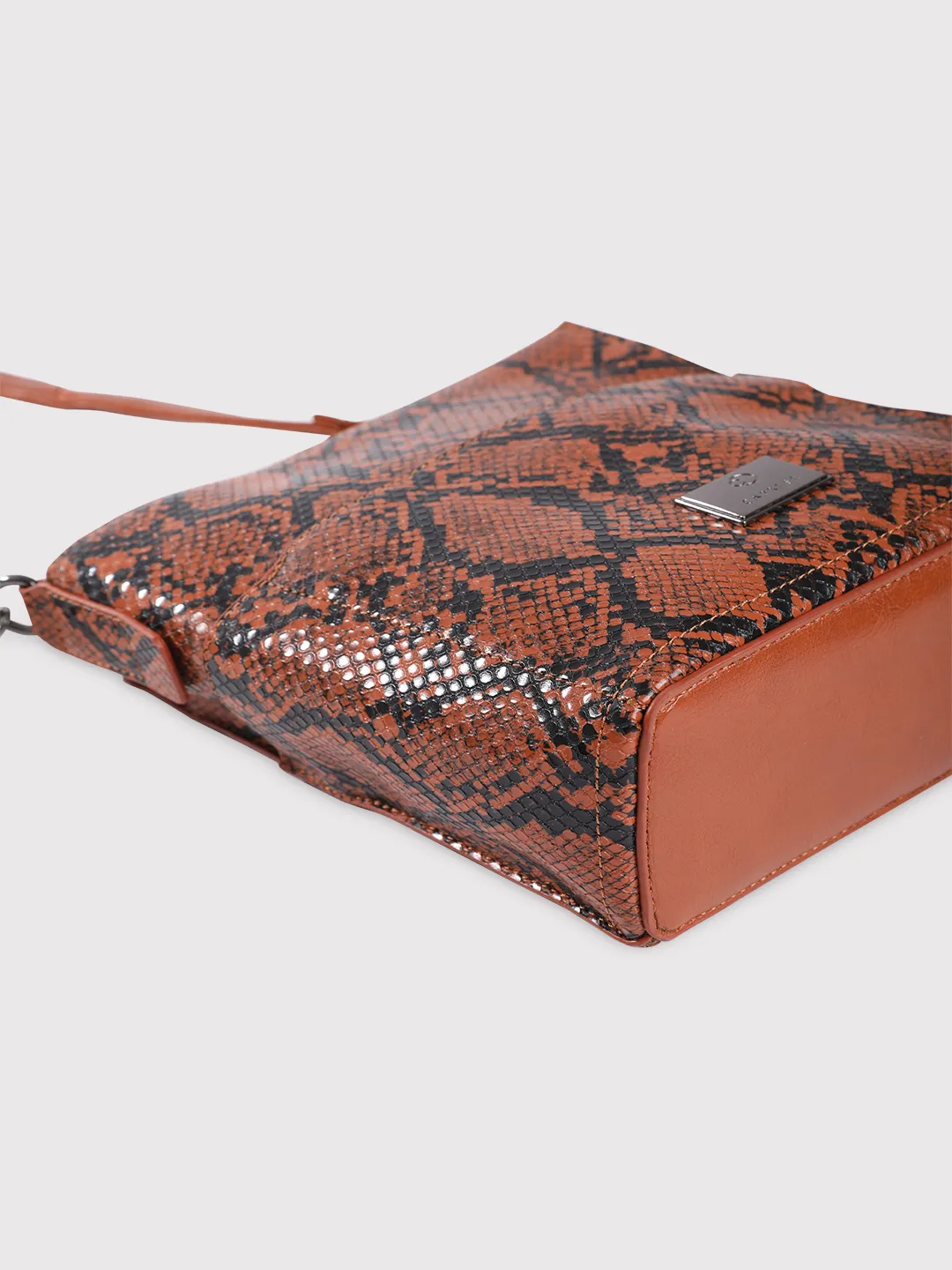Caprese Saylor Small Tan Sling Bag - Image 8