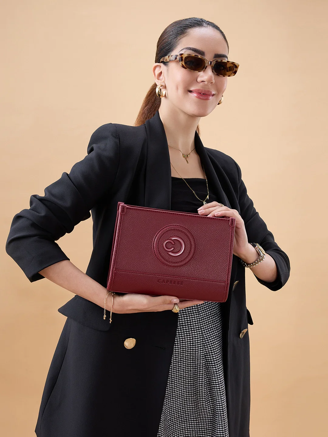 Caprese Suite Medium Bordeaux Sling Bag - Image 2