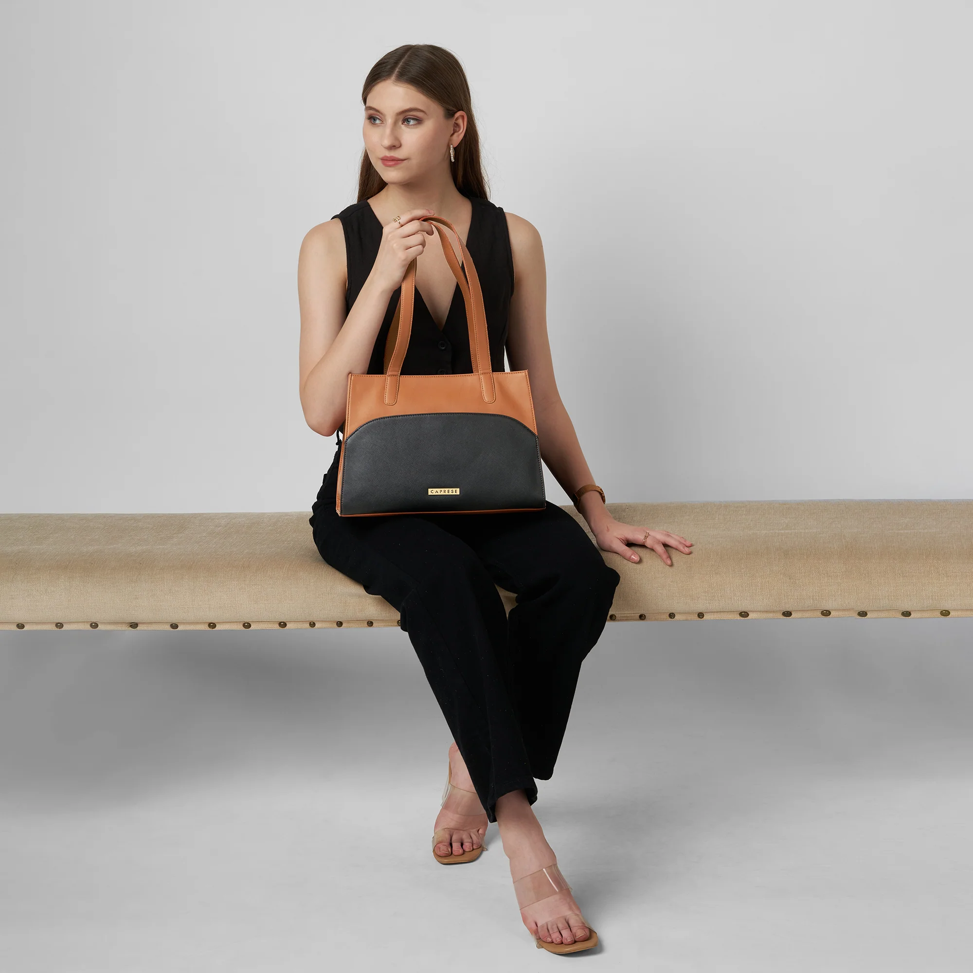 Caprese  Tarry Medium Tan Tote Bag - Image 9