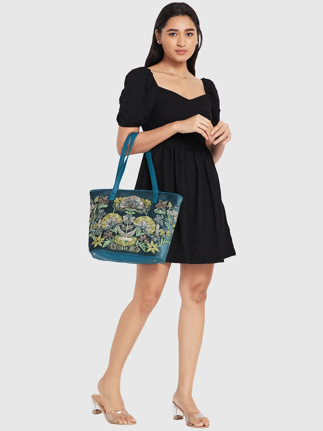 Caprese Tresna Large Green Tote Bag - Image 11