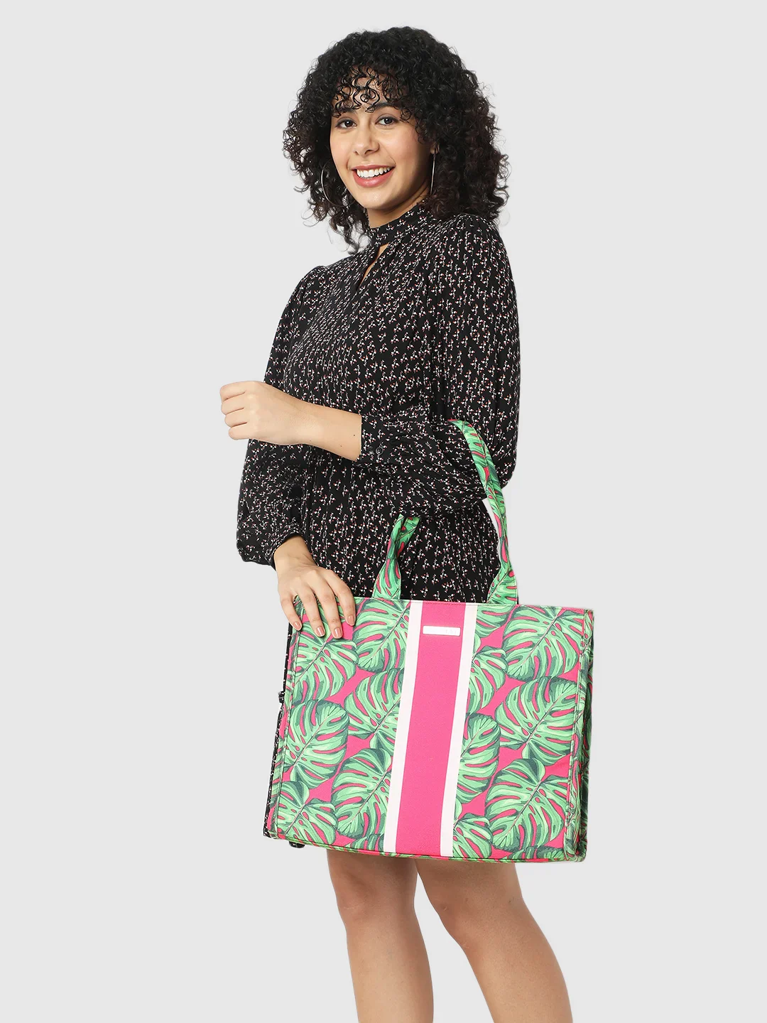 Caprese Tulip X Large Green Tote Bag - Image 11