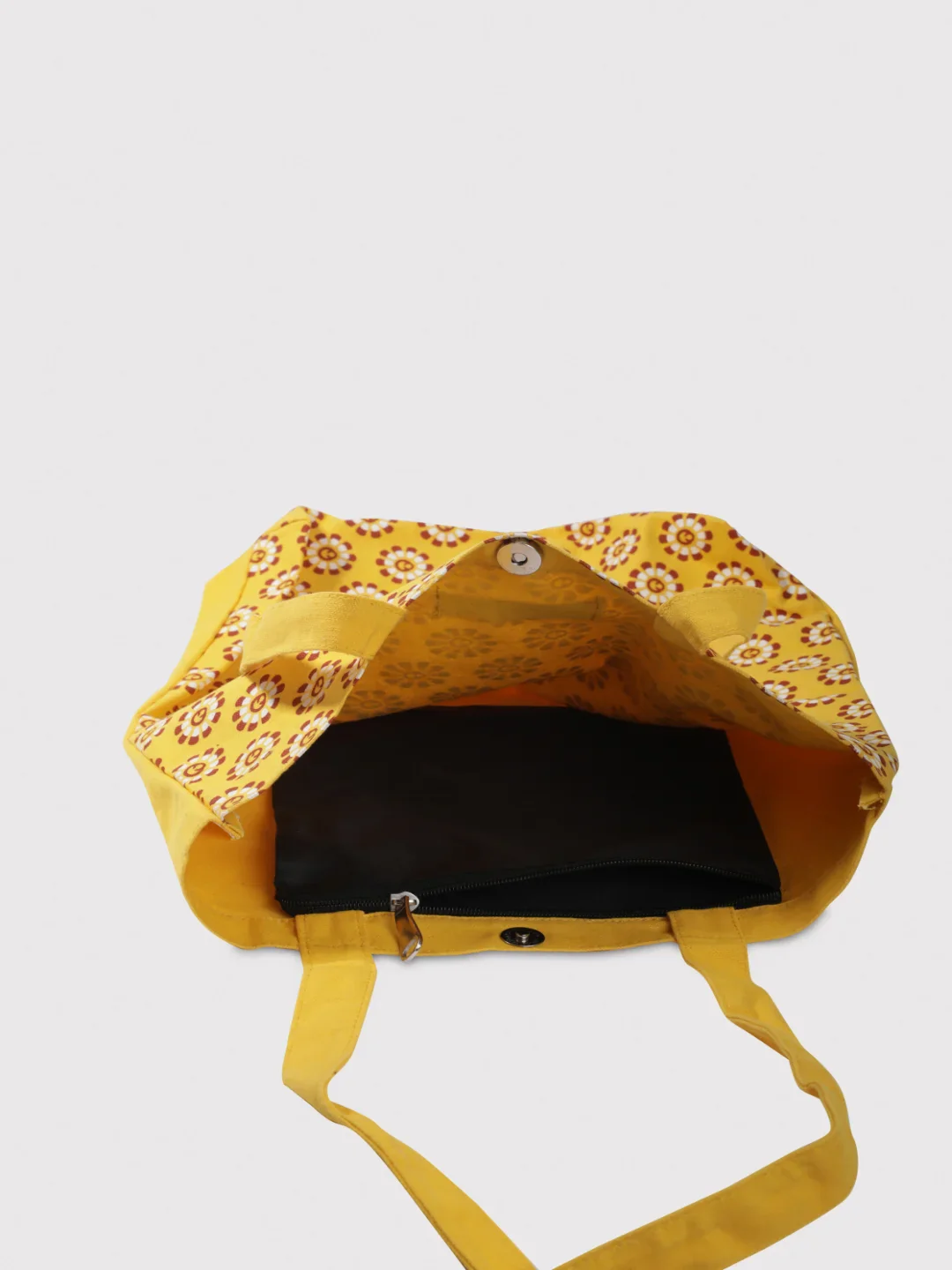 Caprese Vida Medium Yellow Tote Bag - Image 7