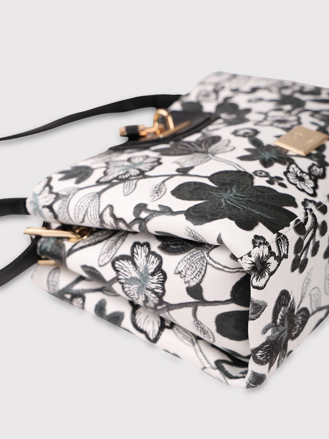 Caprese Wren Small Grey Sling Bag - Image 7