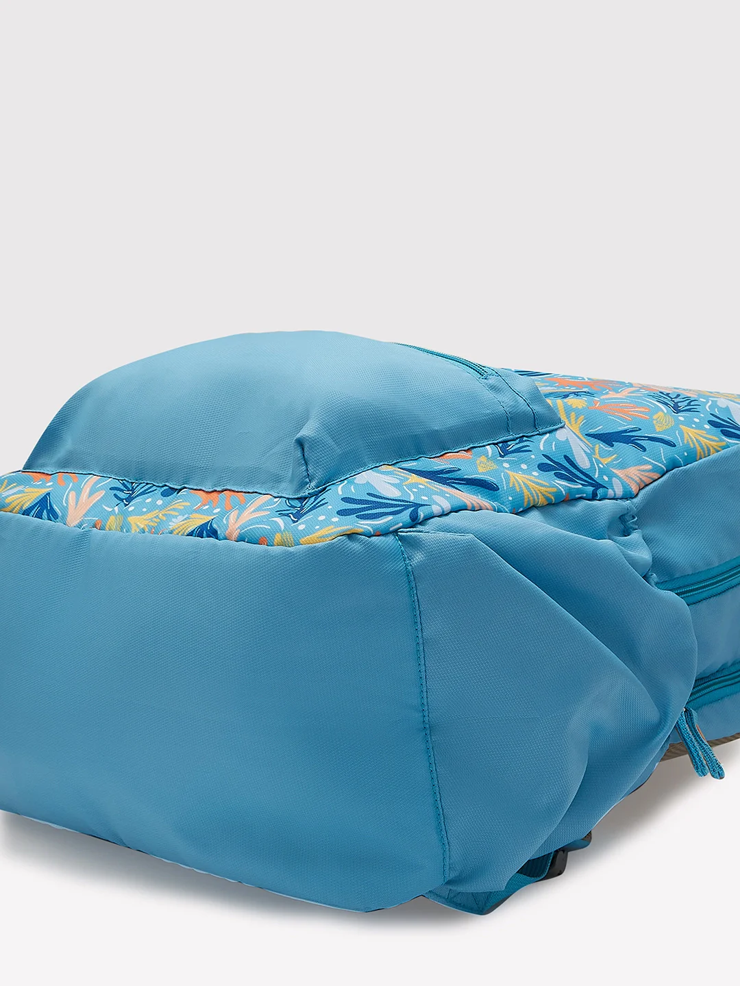 Caprese Xenia X Large Printed Light Blue Laptop Backpack - Image 4
