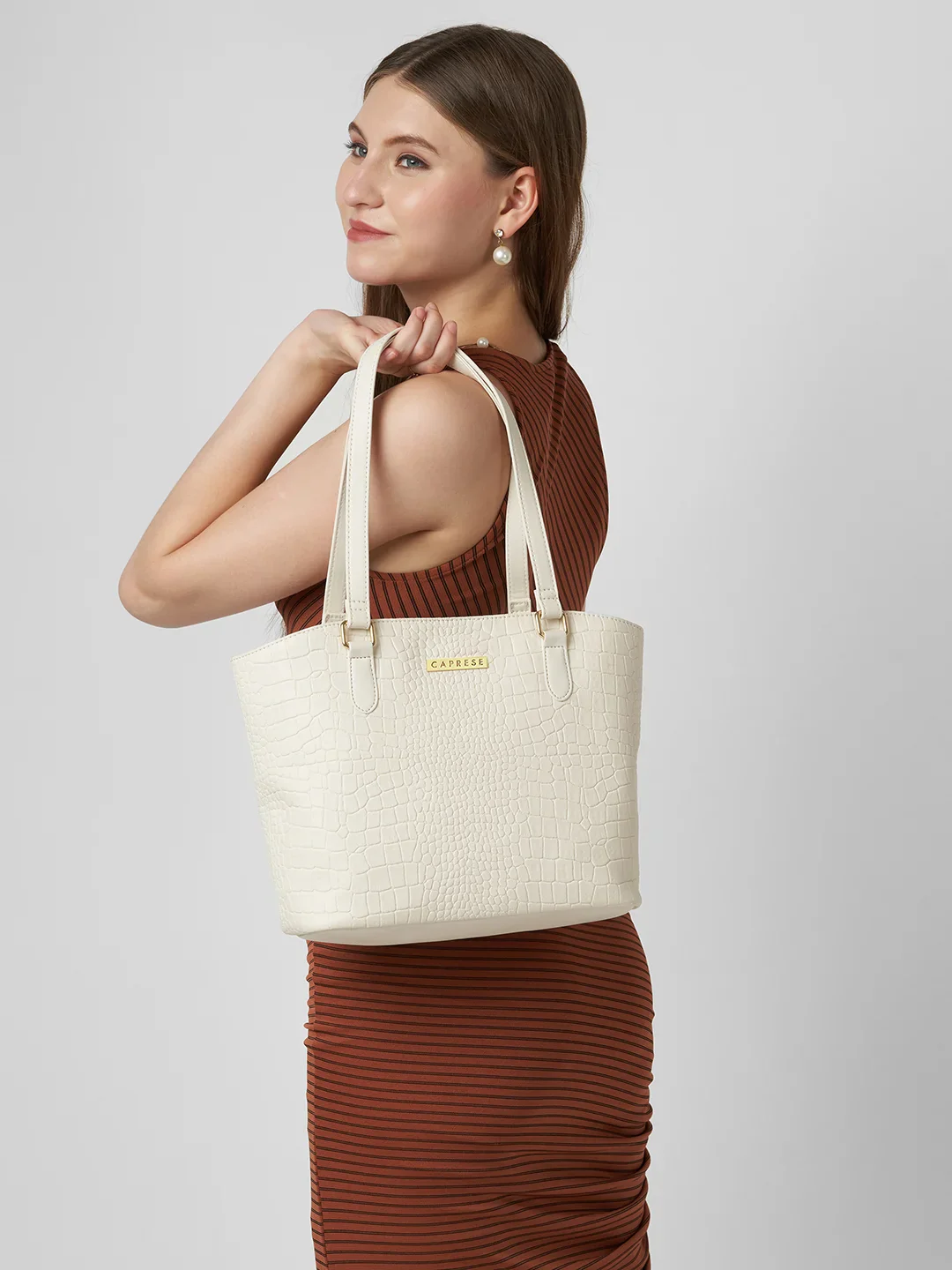 Caprese York Medium Alpine Oat Tote Bag - Image 7