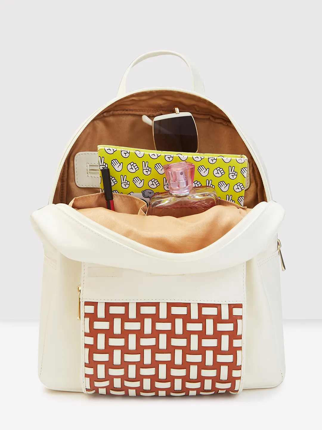 Caprese Zeta Quilted Large Vanilla Backpack - Image 9