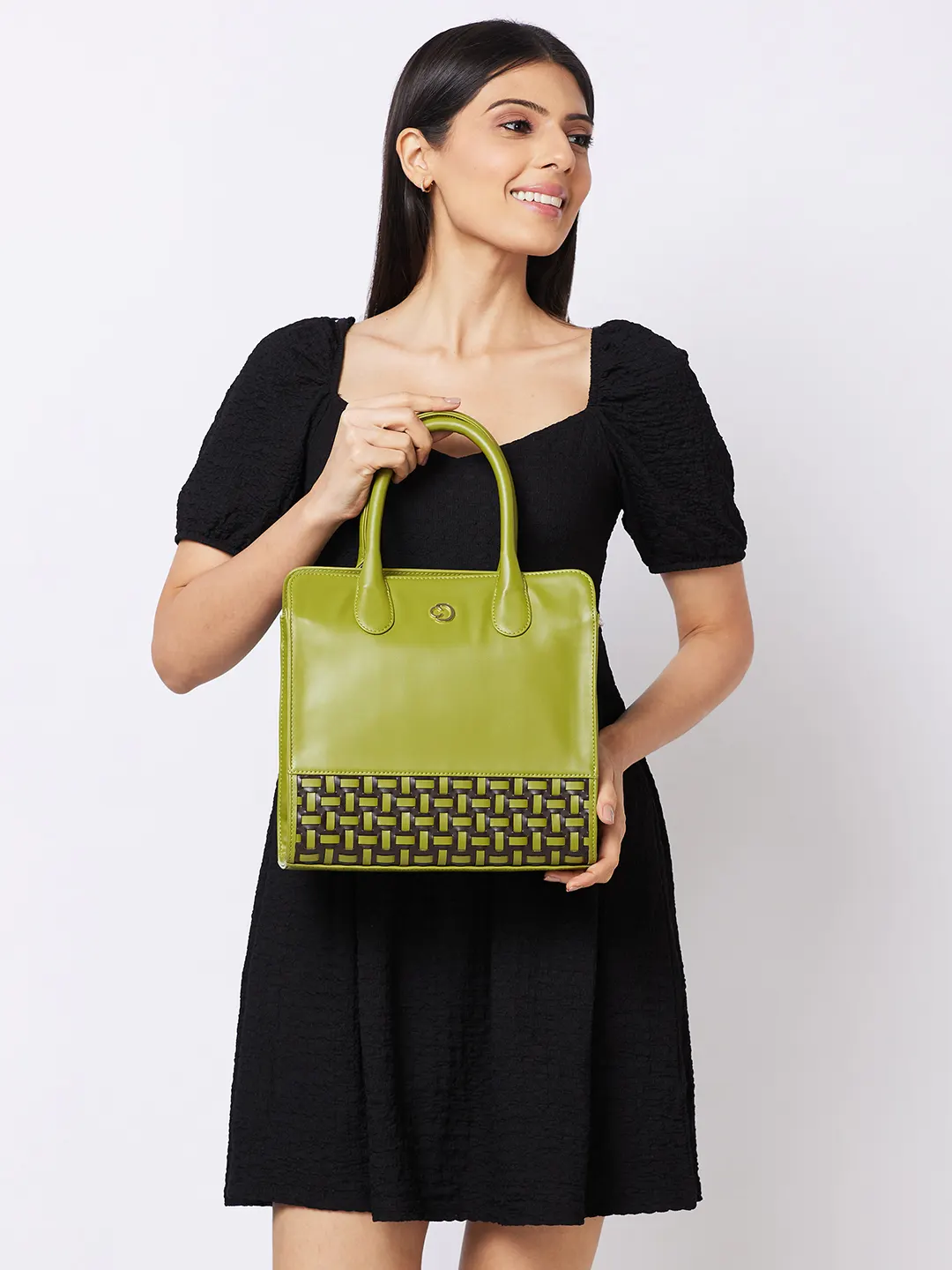 Caprese Zeta Medium Olive Tote Bag - Image 12